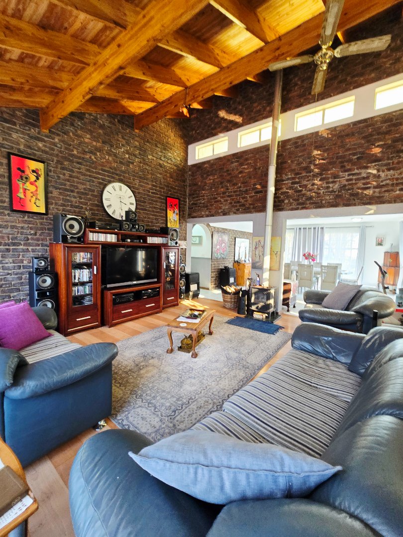 4 Bedroom Property for Sale in Wilkoppies North West